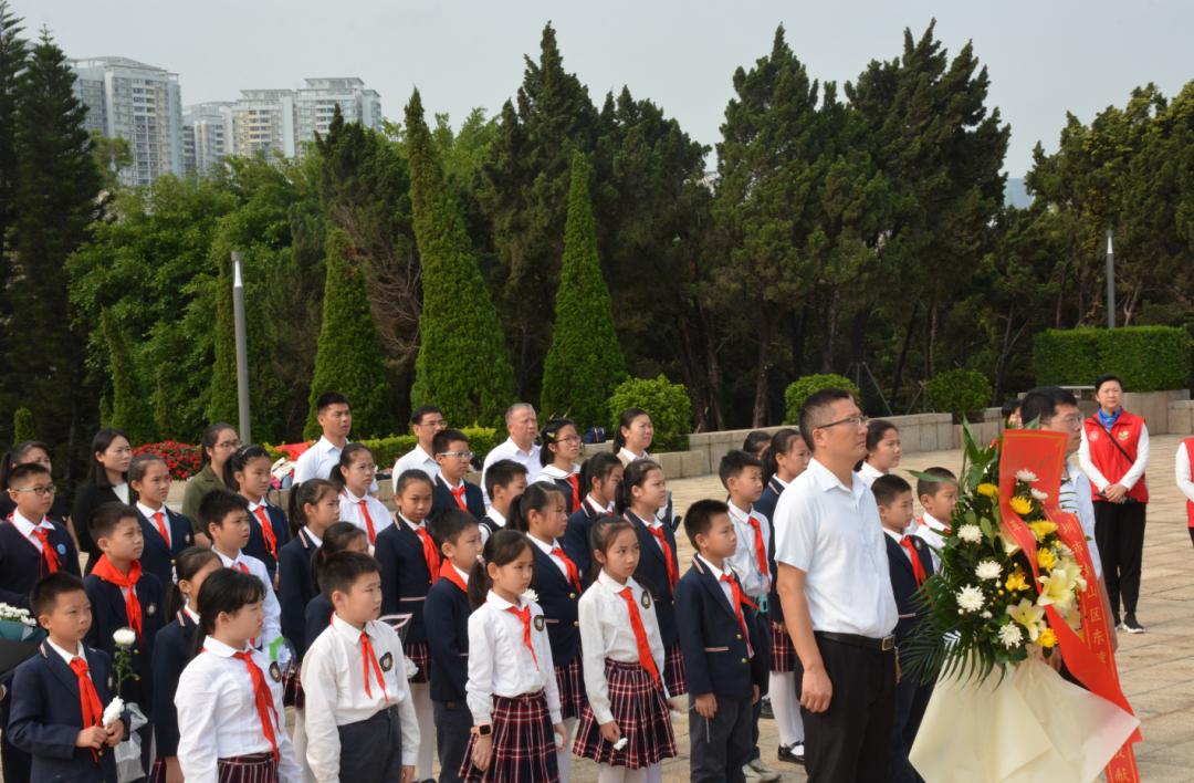 东湾小学