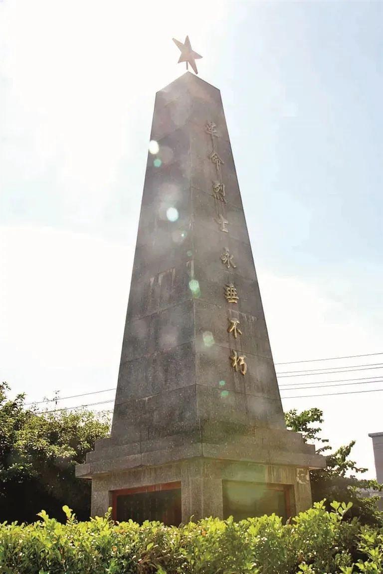 兴围烈士纪念碑图片