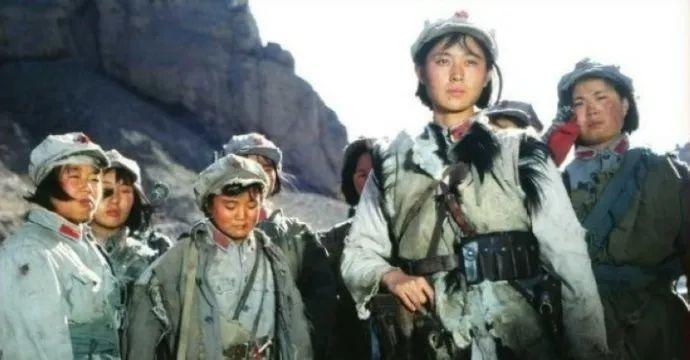 以西路军总指挥部妇女抗日先锋团为题材的电影《祁连山的回声》剧照